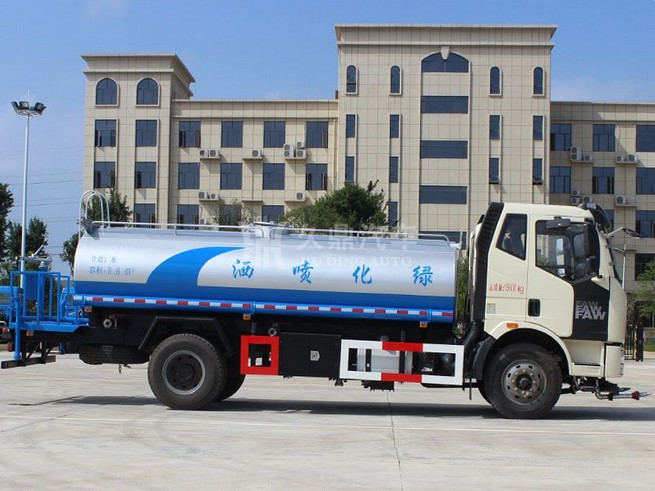 10噸灑水車哪里有賣_10噸解放J6綠化灑水車廠家價格2