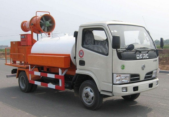 5噸東風(fēng)多利卡農(nóng)藥噴灑車(chē)價(jià)格
