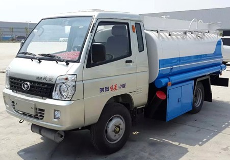 小型灑水車視頻_3噸時風風菱小型灑水車