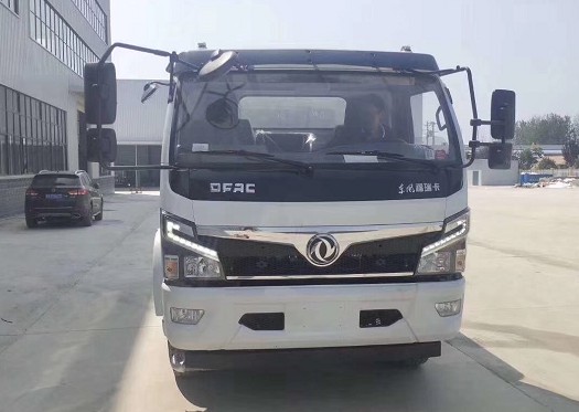 10方灑水車廠家_國六10噸東風多利卡綠化灑水車2