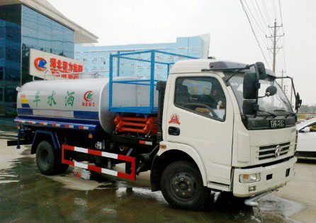 6噸灑水車圖片 6噸灑水車圖片